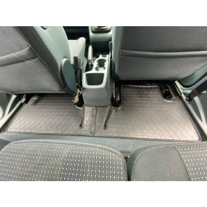 FORD C-Max (2011-...) комплект килимків з 4 штук
